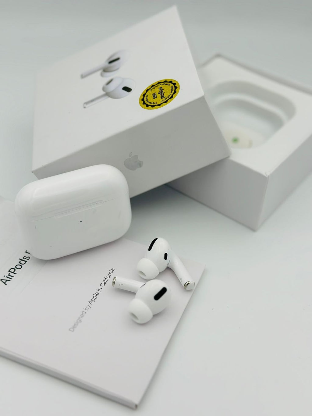 ZH Apple AirPods Pro (2nd Generation) with MagSafe Charging Case (USB-C)
